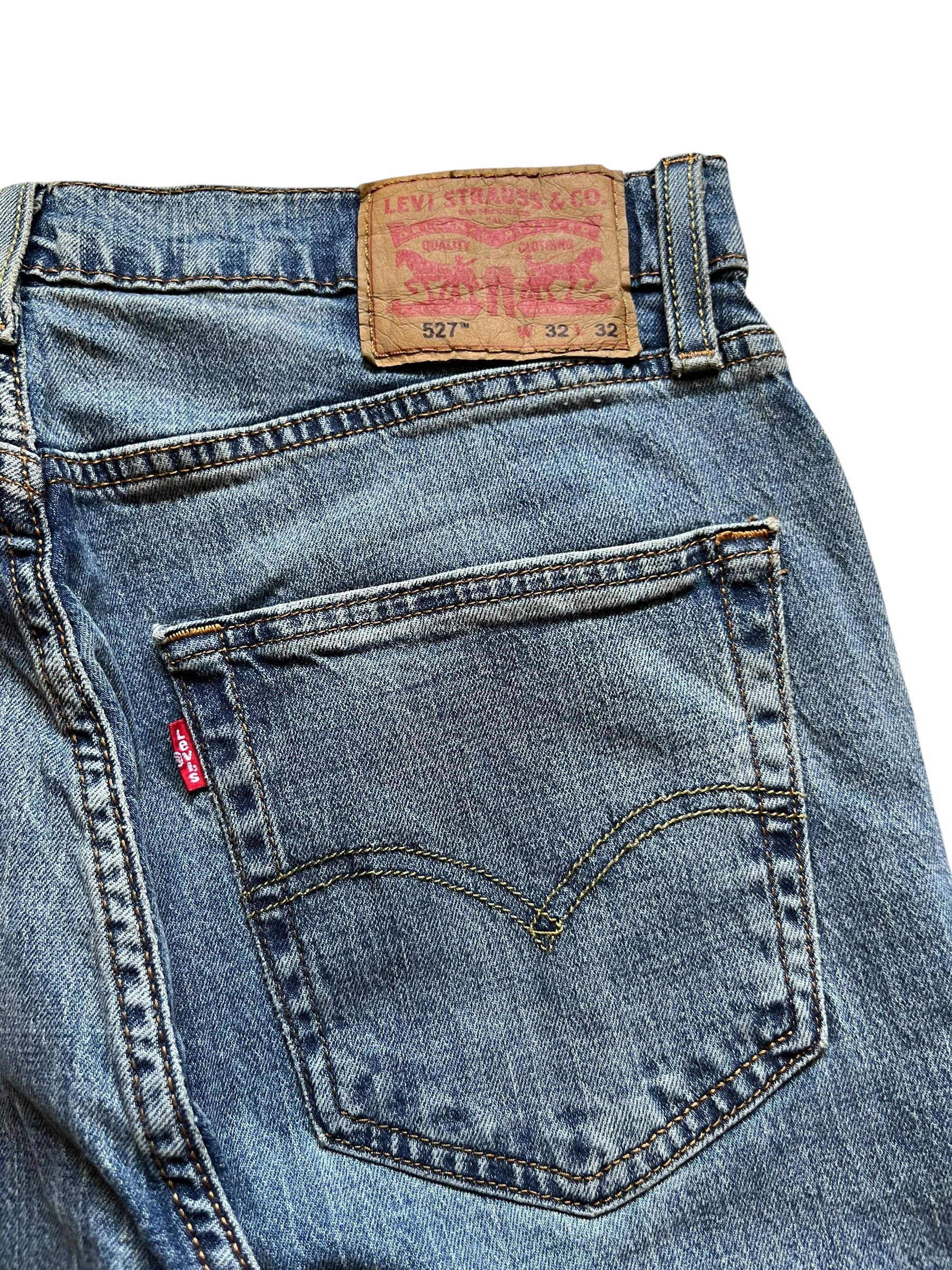2000s Levi’s 527 Bootcuts (32x32)