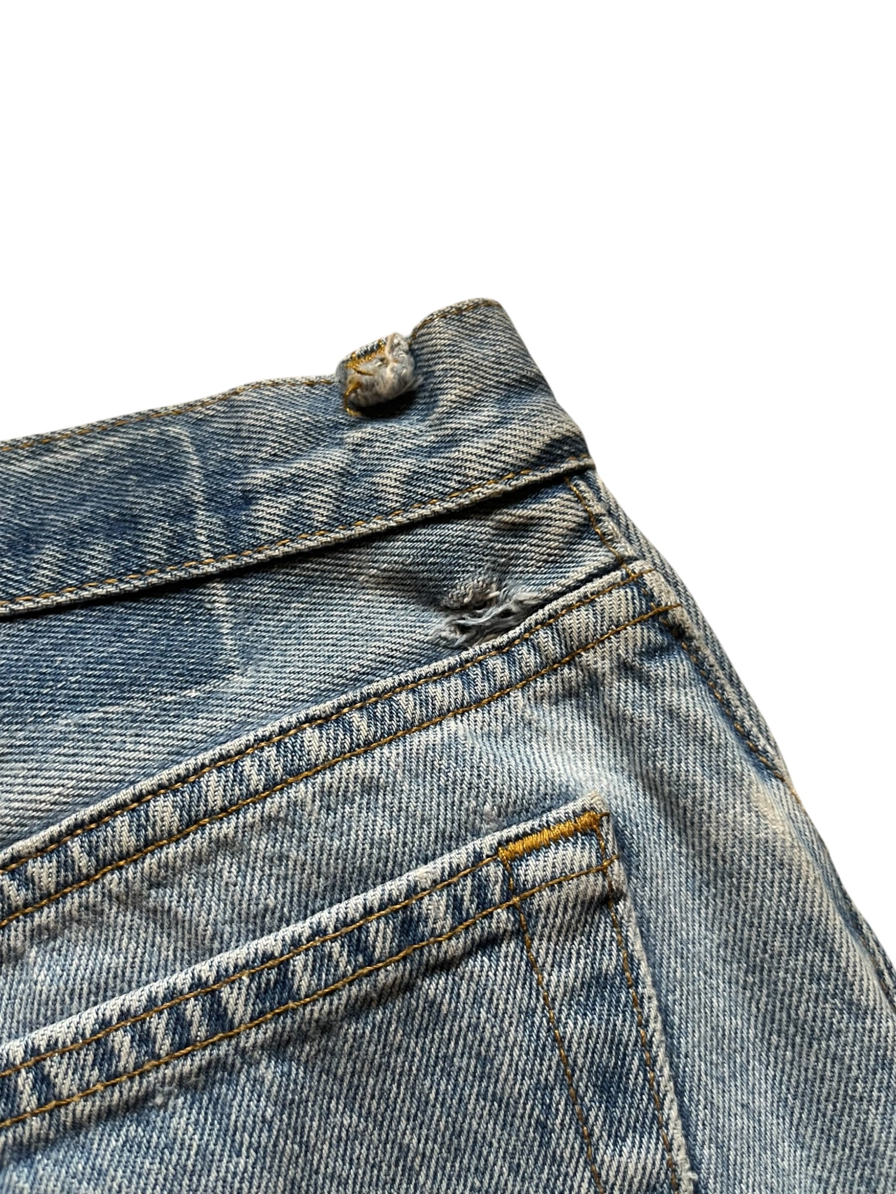 90s Levi’s 501 (33x30)