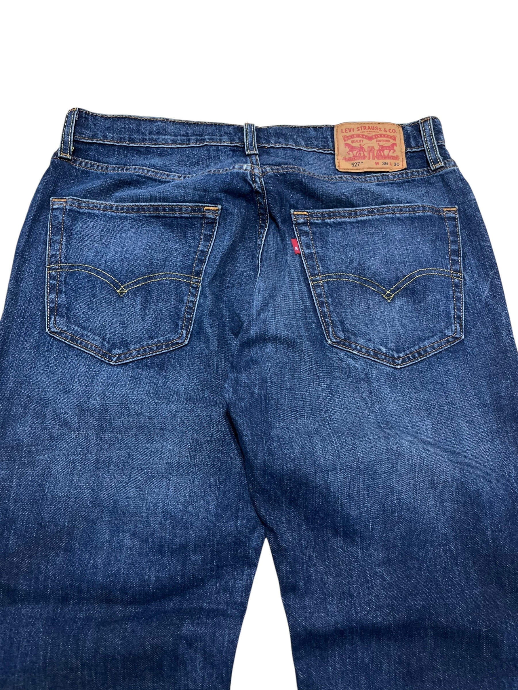 2000s Levi’s 527 Bootcuts (34x30)