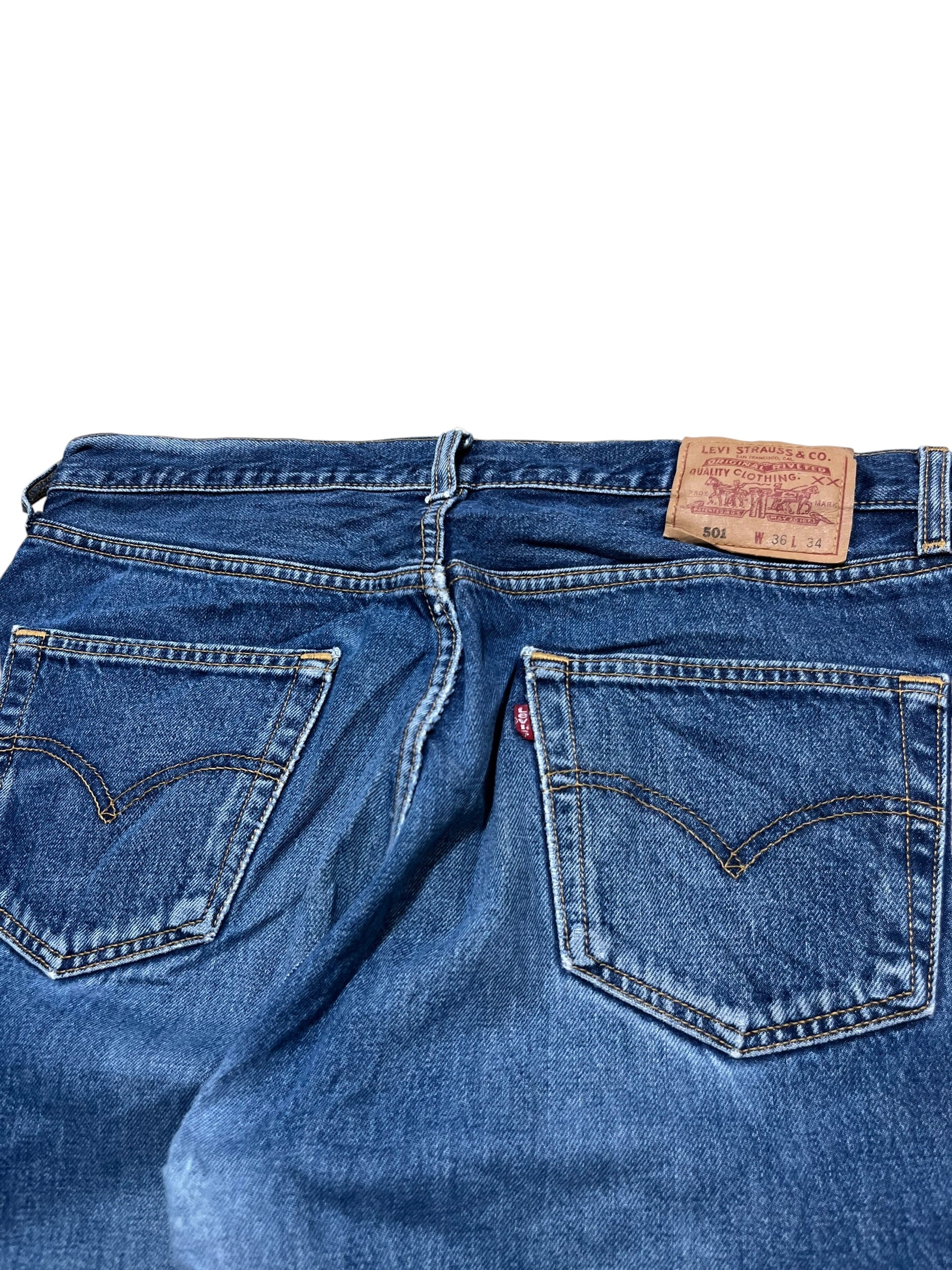 90s Baggy Levi’s 501 (34x30)