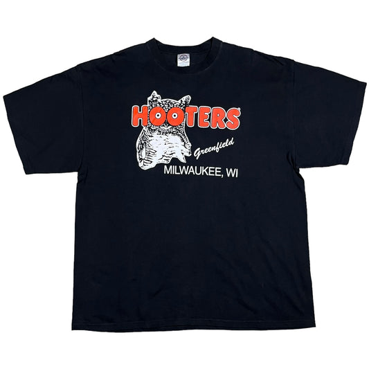 00s Hooters Tee