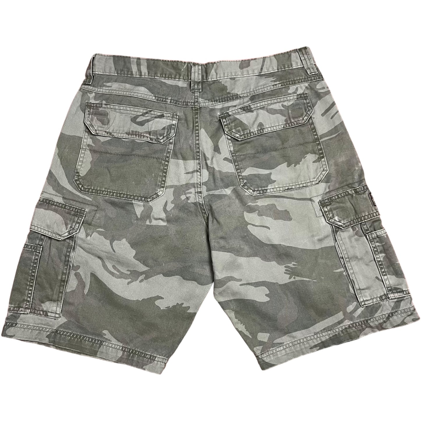 00s Wrangler Cargo Camo Shorts